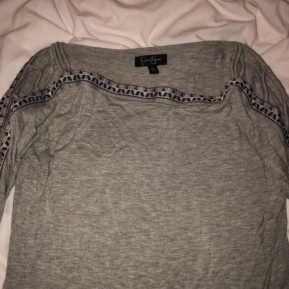 Super cute sweater with open sleeves